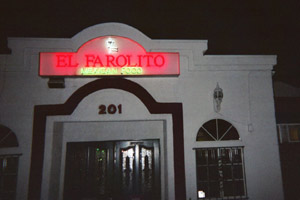 El Farolito Exterior