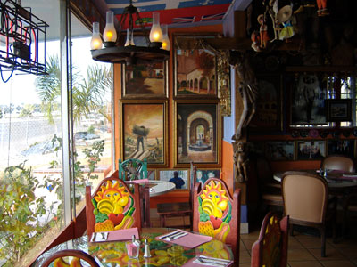 Olamendi's - Interior