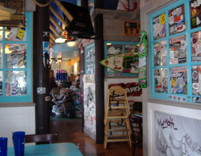 Wahoo's Fish Taco - Interior